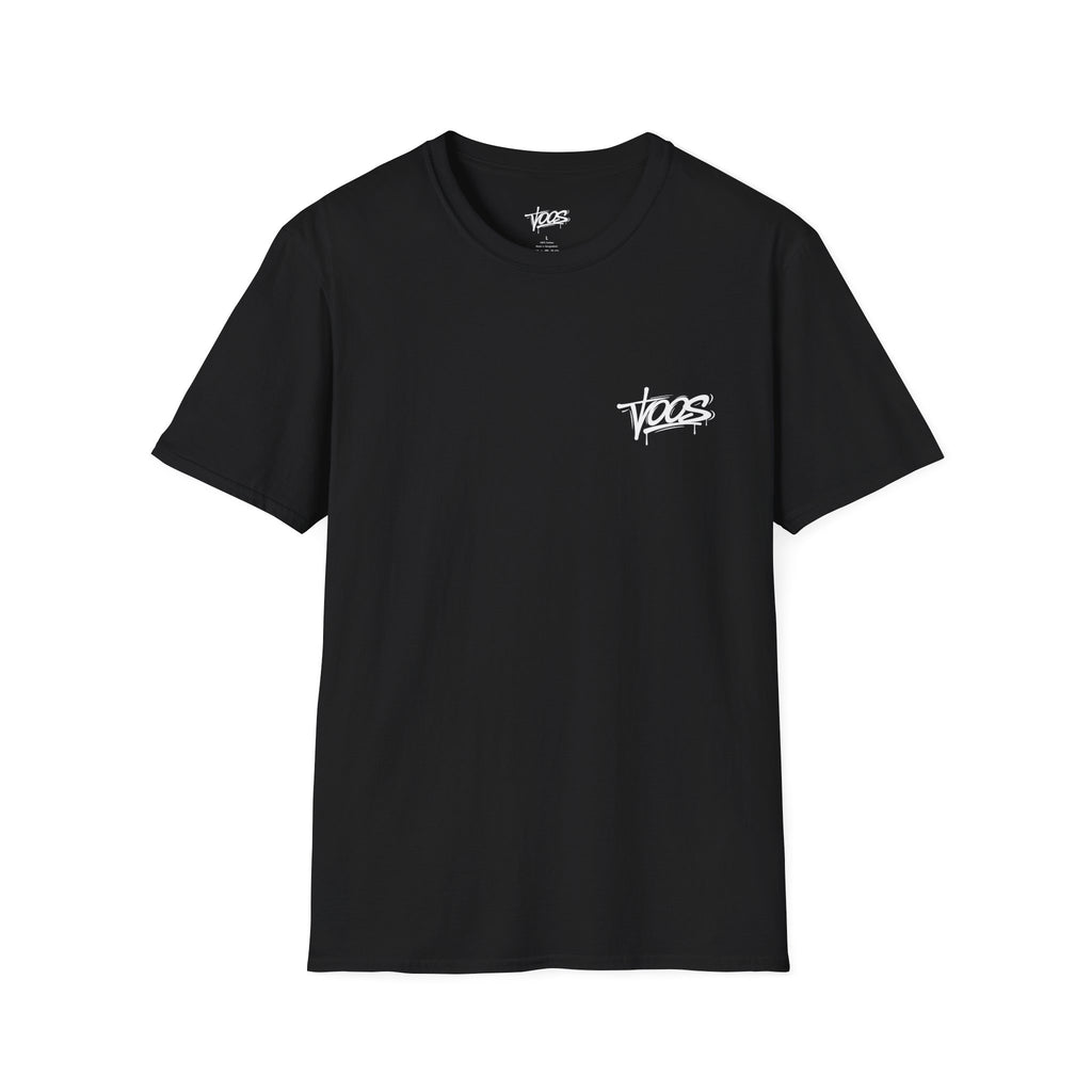 Camiseta con gráfico de logo — Diseño trasero con tipografía “VOOS” (Est. 2026)